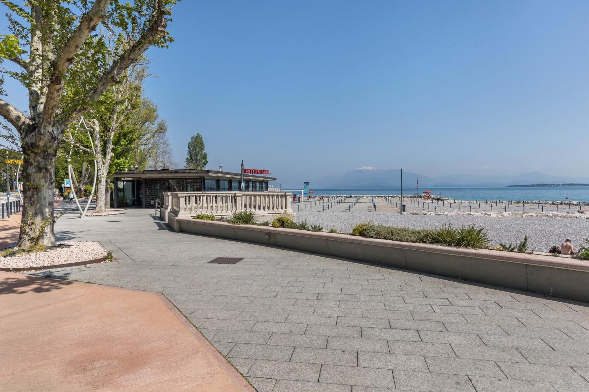 Lake Apartment Desenzano Desenzano del Garda Eksteriør bilde